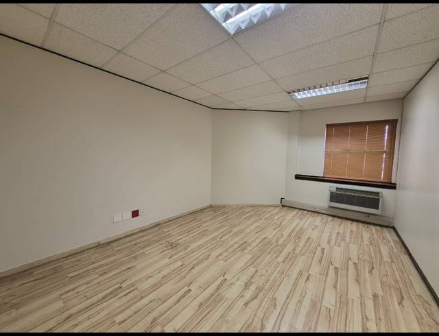 975M² OFFICE TO LET IN SANDTON CENTRAL